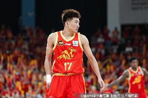 媒體人：孫銘徽的腳腫到只能穿大兩碼的鞋 廣廈有他沒他是兩支隊配圖