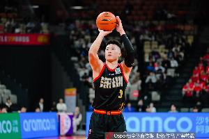 媒體人：深圳本賽季是成功的 賀希寧要加強控運技術和心理成熟度配圖