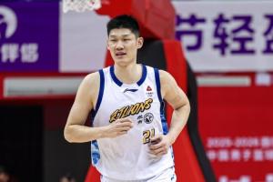 定海神針！胡金秋11中7貢獻15分8板 其中6前場板配圖
